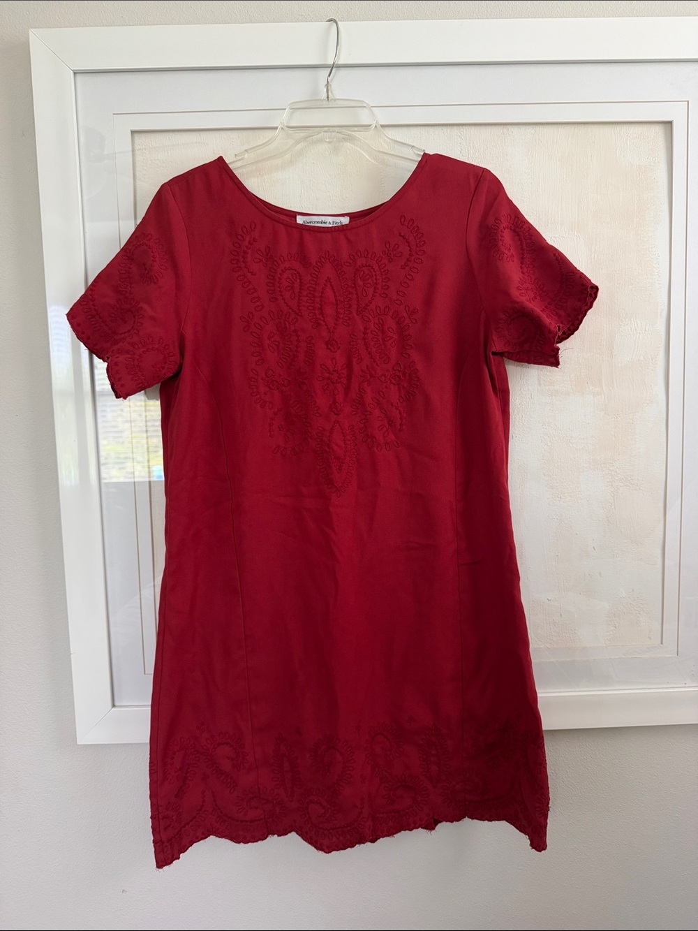 Abercrombie & Fitch Embroidered Short Sleeve Shift Dress- color is RUST